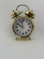 Wecker/ Uhr im Retro Design goldfarben 