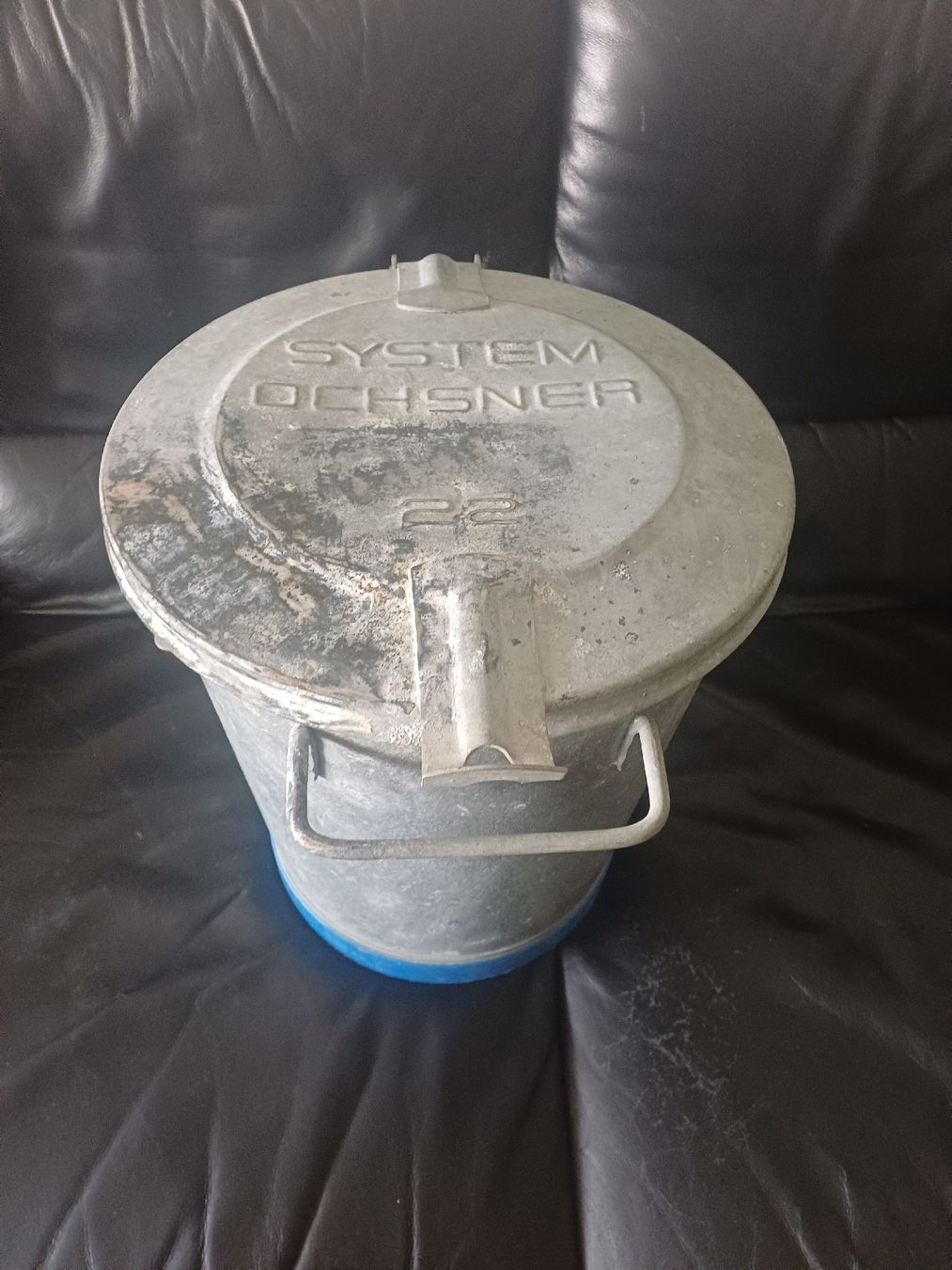 Ochsner Poubelles: Metall Eimer SYSTEM OCHSNER 22 Liter gebraucht – D'occasion à Ebersecken par Napf08