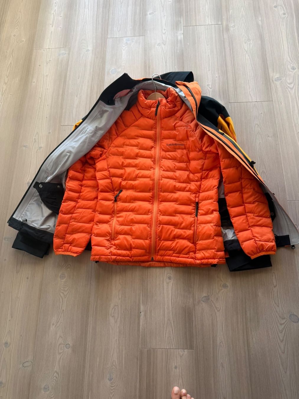 Peak Performance Giacche: Veste en plume de la marque Peak Performance – Usato da Matran venduto da BeMaLe