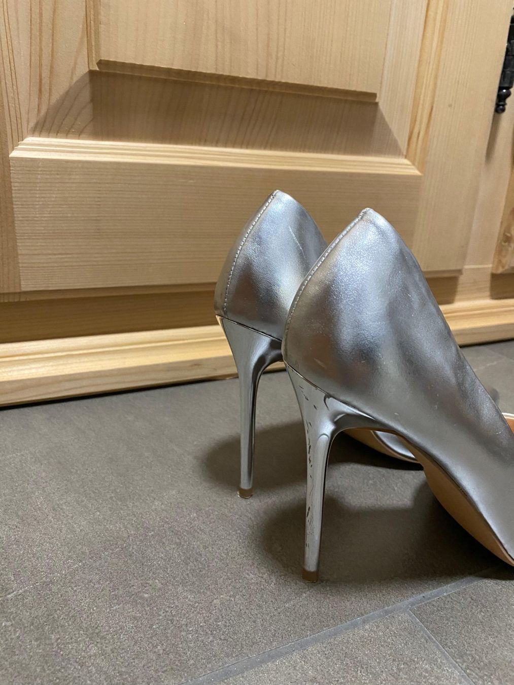 Scarpe da donna: Damen Schuhe mit Absatz silber – Usato da Vicosoprano venduto da abc258 2
