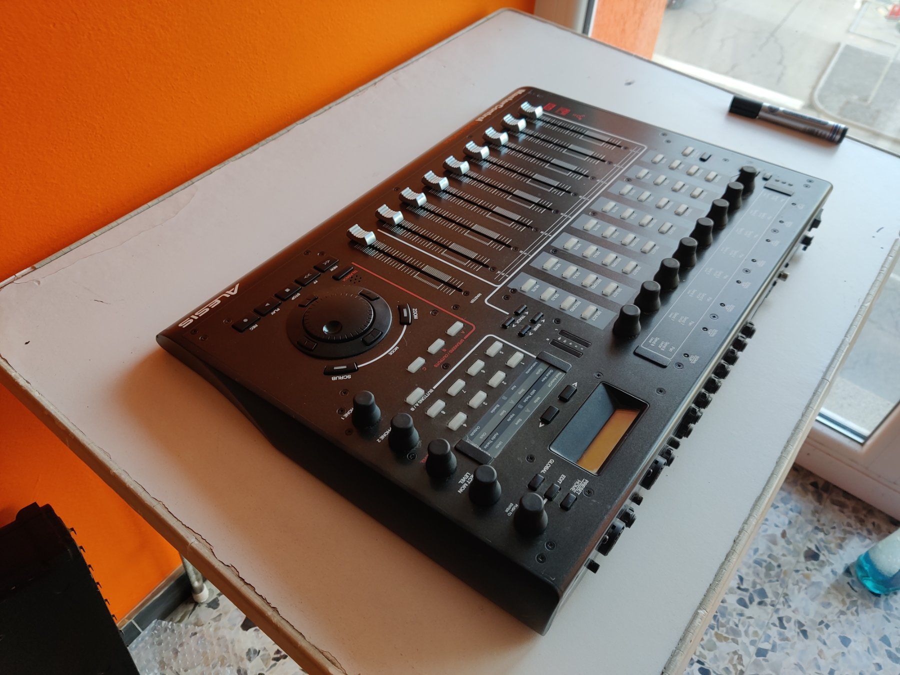 Steuerung: Alesis Master Control Complete Studio Interface and Control – Gebraucht aus Viganello von XTECHSTOREX 9