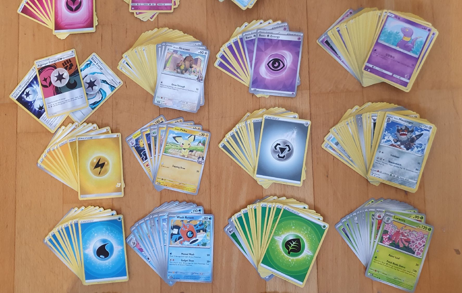 Pokémon Carte collezionabili: Pokémonkarten Bulk Sammlung Elite Trainer Box Tin Box ab 1.- – Usato da Hünibach venduto da tommy_gunn 2