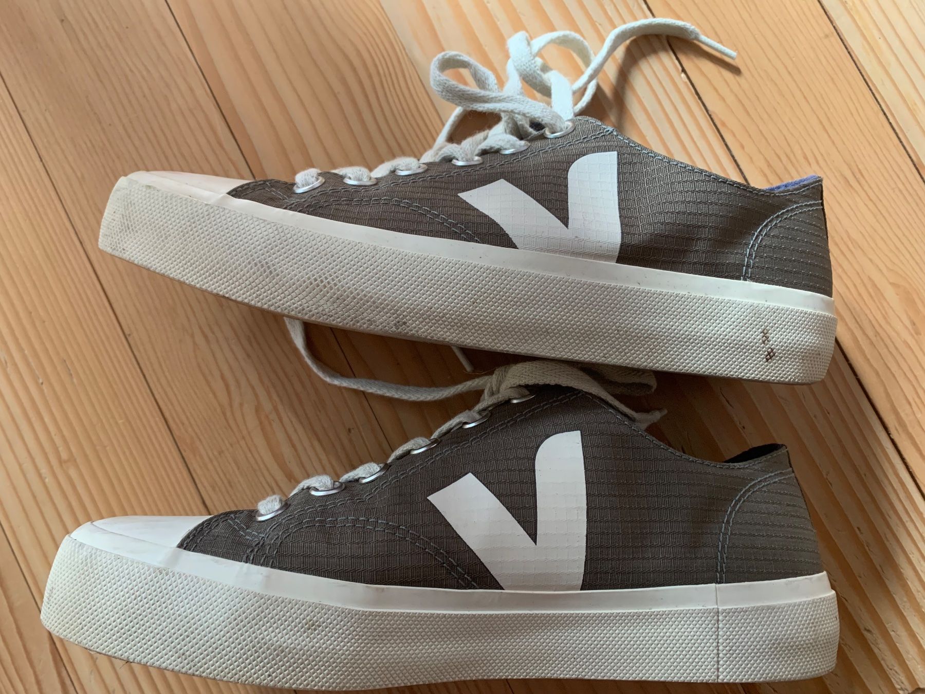 Veja Scarpe da donna: Sneakers Veja Oliv, Gr.40 – Usato da Ossingen venduto da jana_cr5x 2