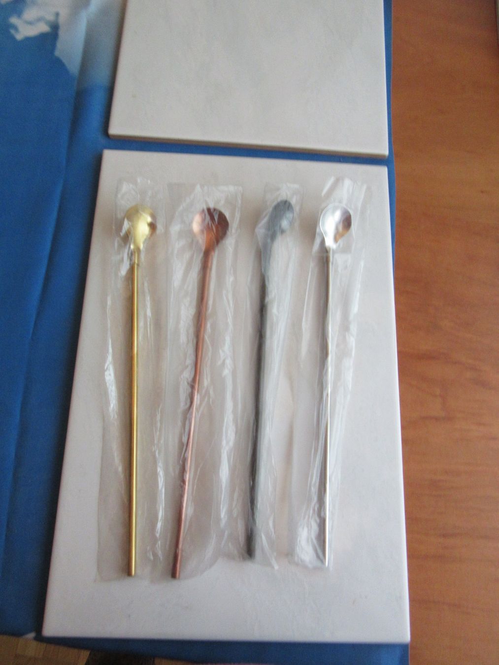 Cucchiai: Löffel mit Trinkhalm, 4 Stück, 4 Farben – Nuovo e nell'imballaggio originale da Wattwil venduto da wampi 5