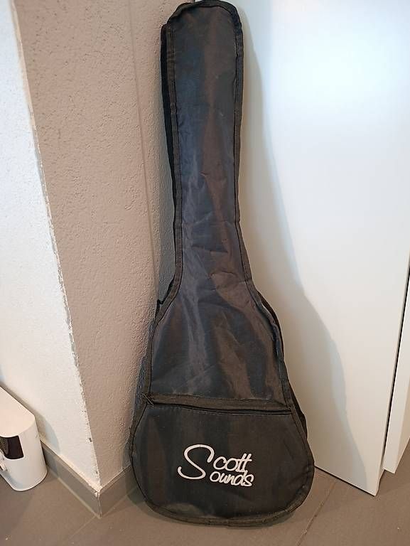 Strumenti musicali: Kinder Akustik Gitarre – Usato da Fislisbach venduto da Aizirtap0 1