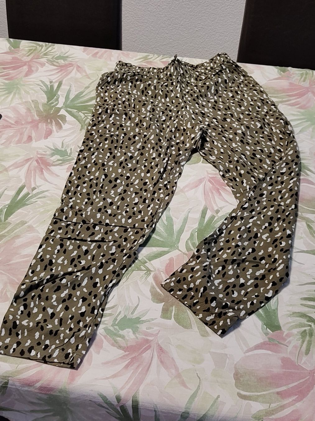 Tom Tailor Pantaloni: luftige Sommerhose von Tom Tailor Gr. 34 – Usato da Brüttisellen venduto da kikaninchen79