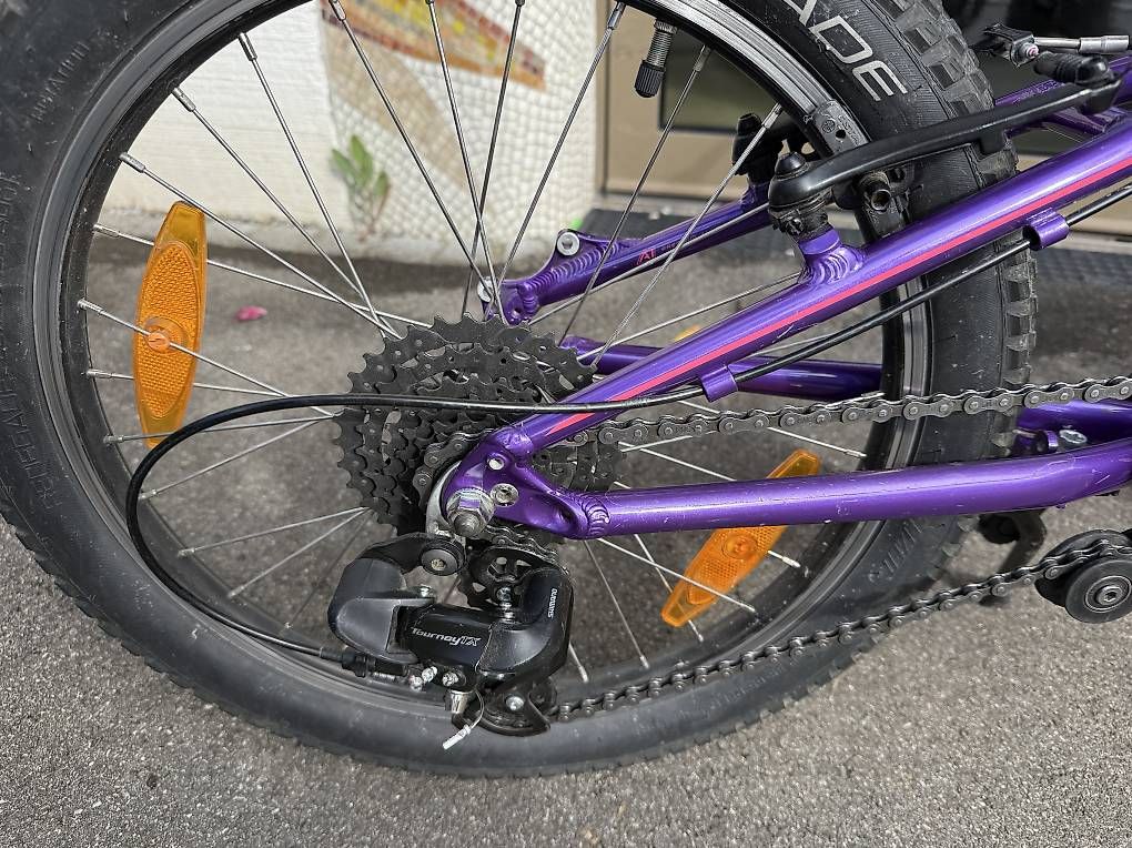 Specialized Biciclette: Specialized Kinder Velo 20" Zoll – Usato da Zürich venduto da Tjubi81 1