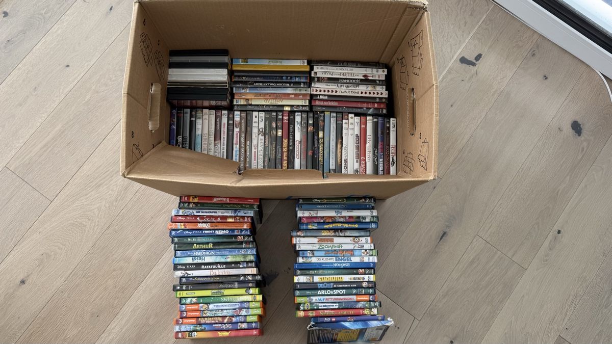 Alle DVDs: DVD-Sammlung abzugeben – Gebraucht aus Gerzensee von Alpenmassiv 1