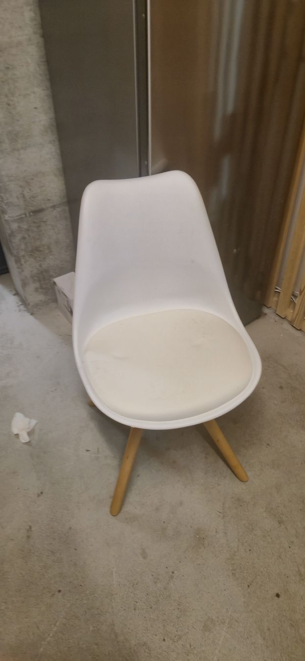 Sedie: Stühle Weiss Skandinavisch – Usato da Aesch BL venduto da SunriseSmile 2