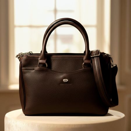 Echtleder Handtasche mit Umhängeriemen - Neu mit Etikett