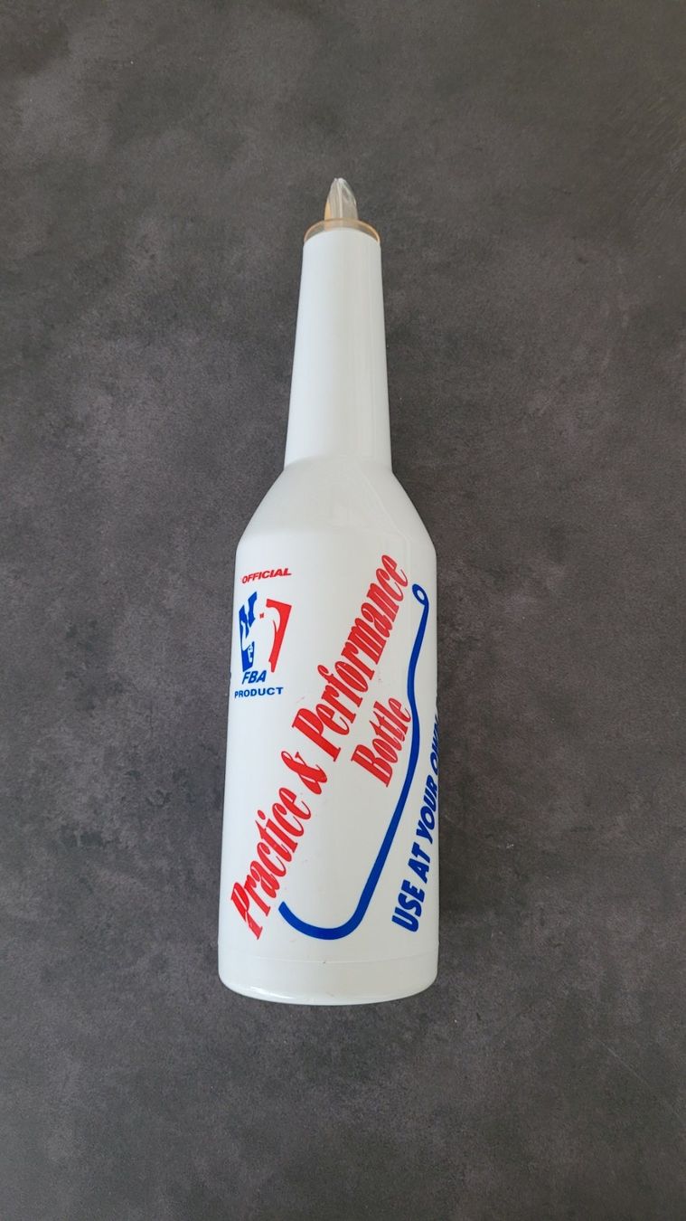 Altro in Stoviglie & Bicchieri: Flair Bartending Practice Flasche für Profis & Anfänger – Nuovo (secondo la descrizione) da Menzingen venduto da myw_9yjm 2