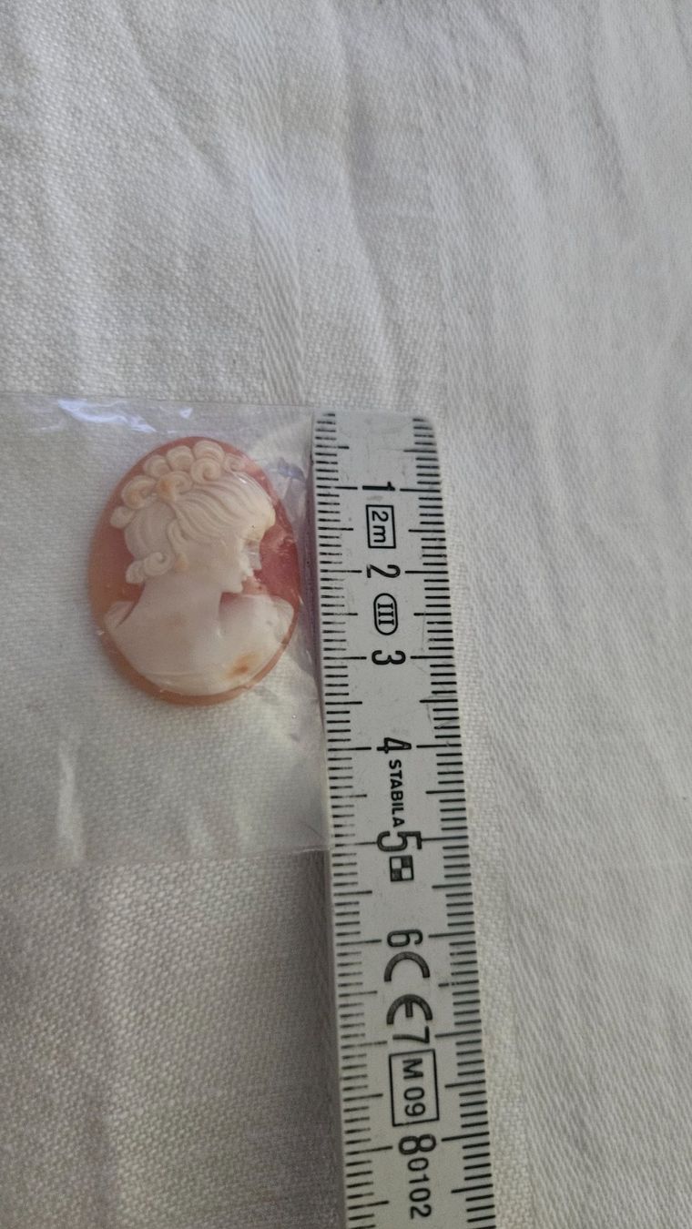 Tutte le decorazioni: Piccola immagine cameo nuova – Usato da Melano venduto da H-Sara 1