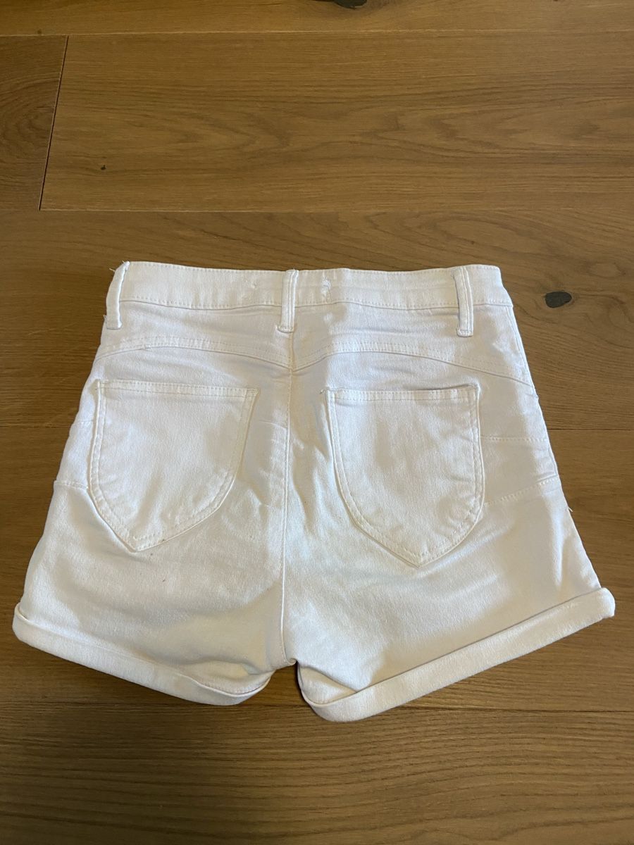 Pantaloni: Weisse Shorts – Nuovo (secondo la descrizione) da Ausserberg venduto da ani_7jqv 1