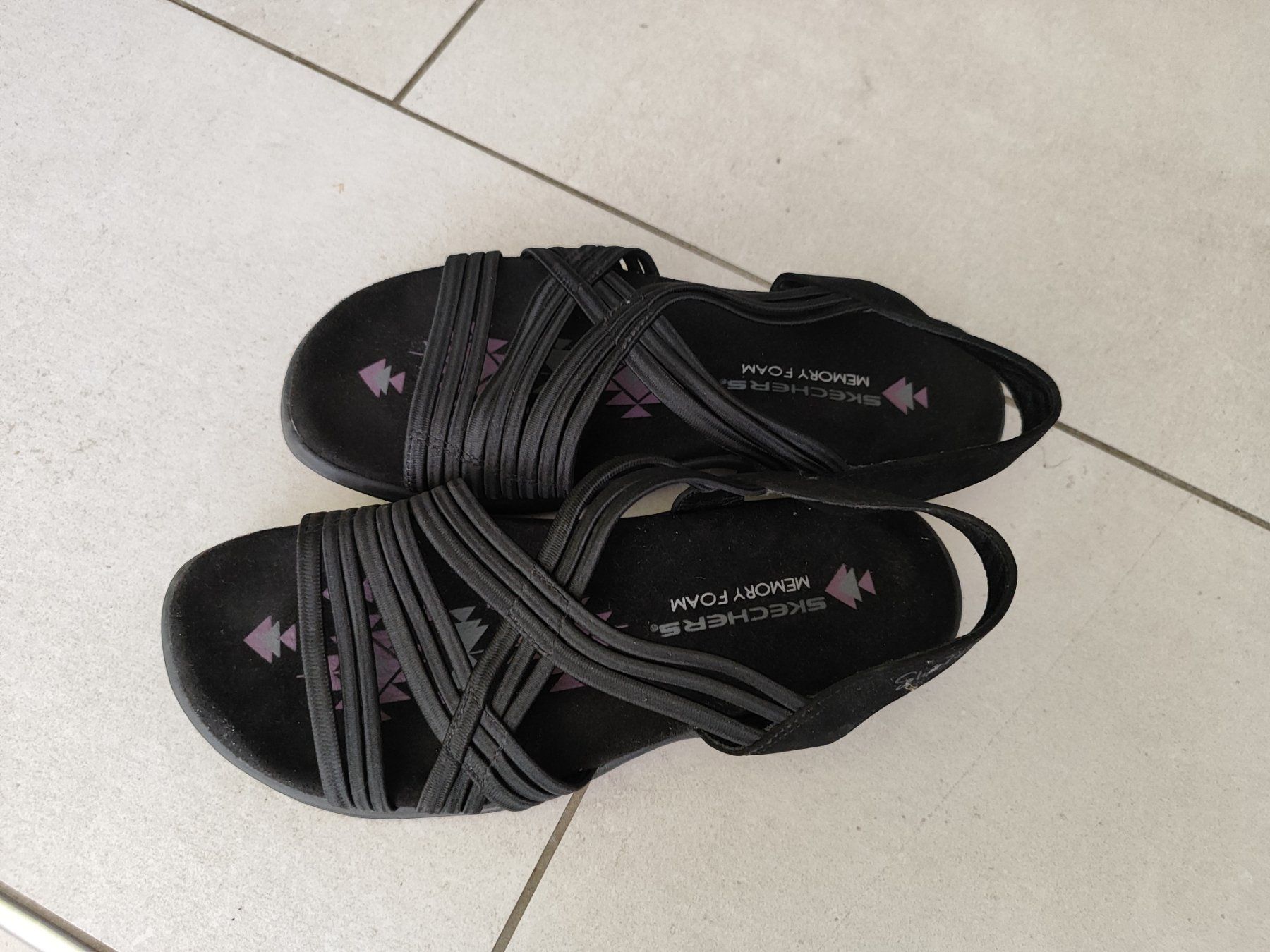 Skechers Scarpe da donna: Neue Sandalen Skechers Gr. 37 – Nuovo (secondo la descrizione) da Seon venduto da Mandes1 2