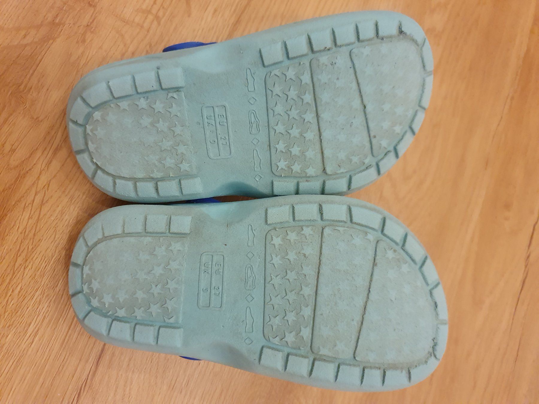 Scarpe per ragazzi: Gummi Clogs, Badeschuhe, Gr. 27, hellblau – Usato da Heinrichswil venduto da frankie19860 3