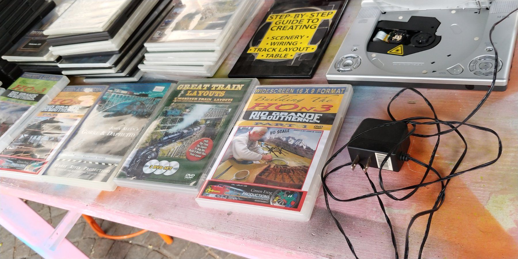 Trains électriques: US Eisenbahn DVDs mit Abspielgerät – D'occasion à Waltenschwil par Ardnas007 2