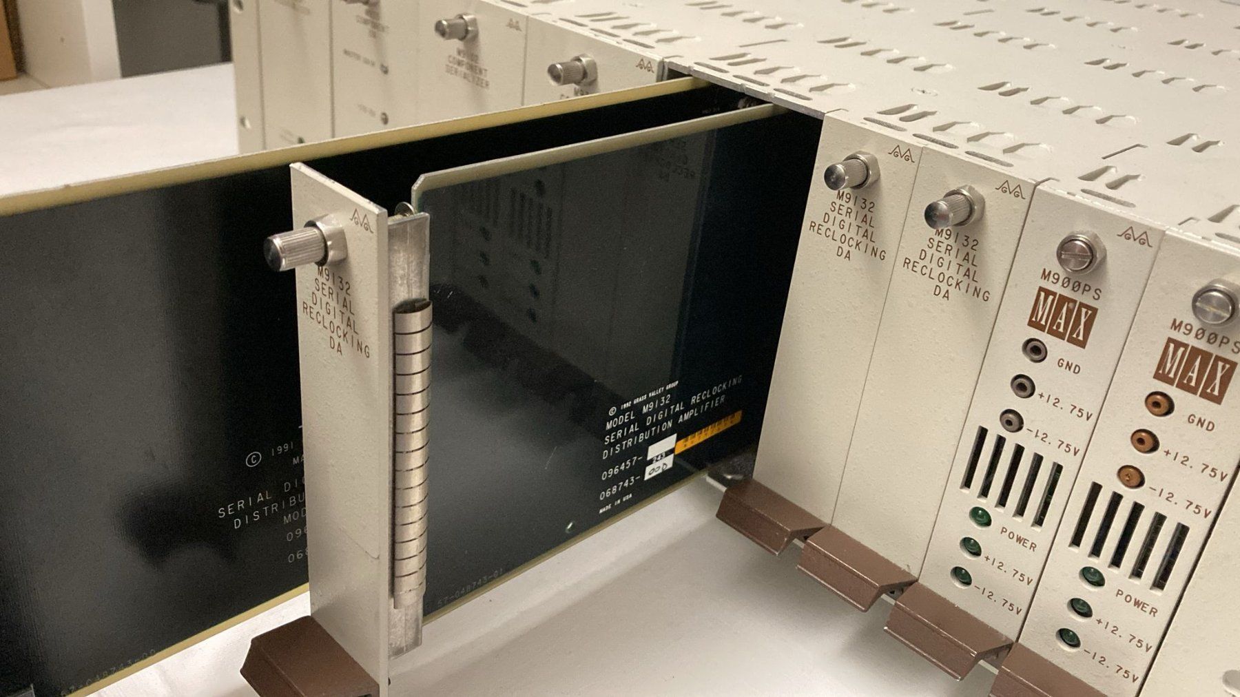 Altri accessori: Grass Valley MAX-900 19" Video-Rack | – Usato da Dietikon venduto da Rima57 6