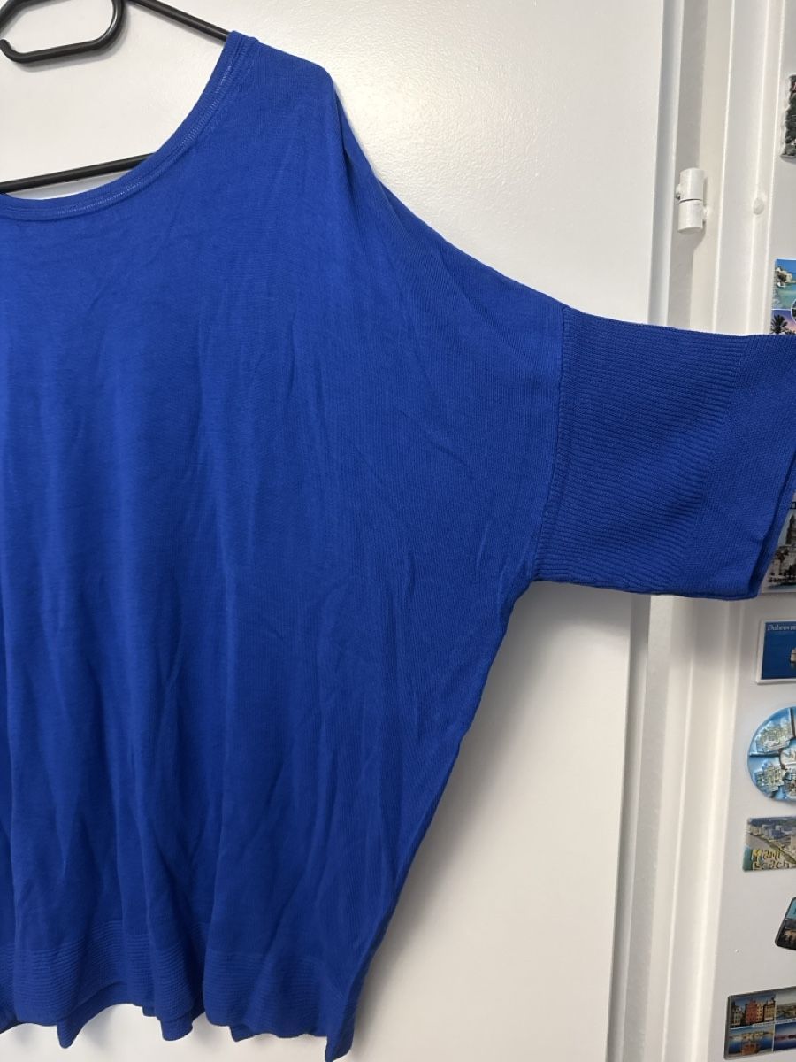 Maglioni & Felpe: Schöner, blauer Sommer Pullover , Grösse 42, Top Zustand! – Usato da Rapperswil SG venduto da Nicinic01 1