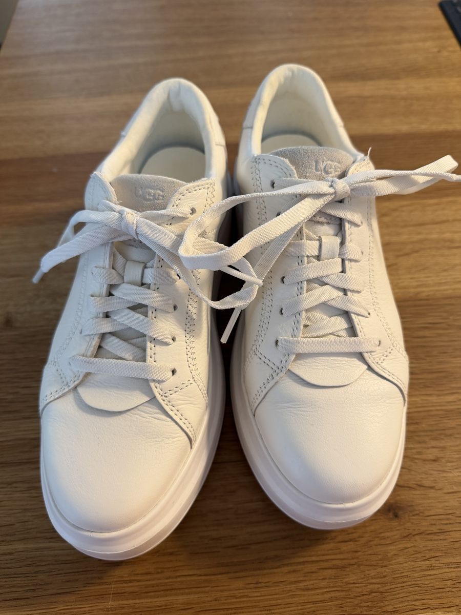 Ugg Scarpe da donna: UGG Sneaker Weiss Leder Damen Grösse 38 Neu – Nuovo (secondo la descrizione) da Forch venduto da Connie8000 1