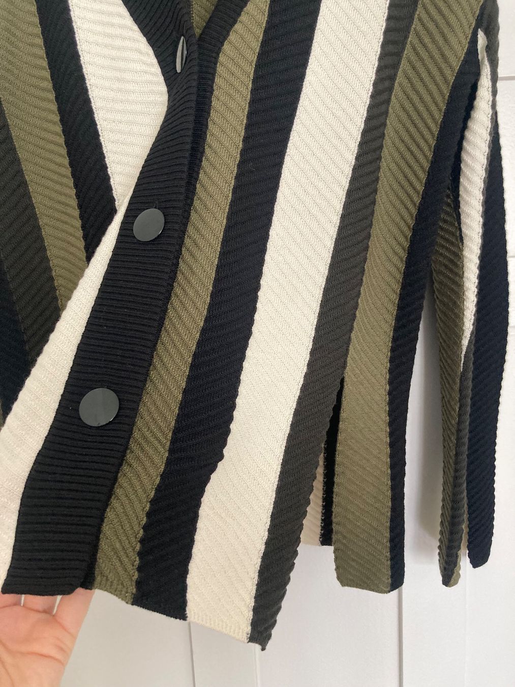 Akris Giacche: Akris Punto Strickjacke – Usato da Altstätten SG venduto da misthuffa 2