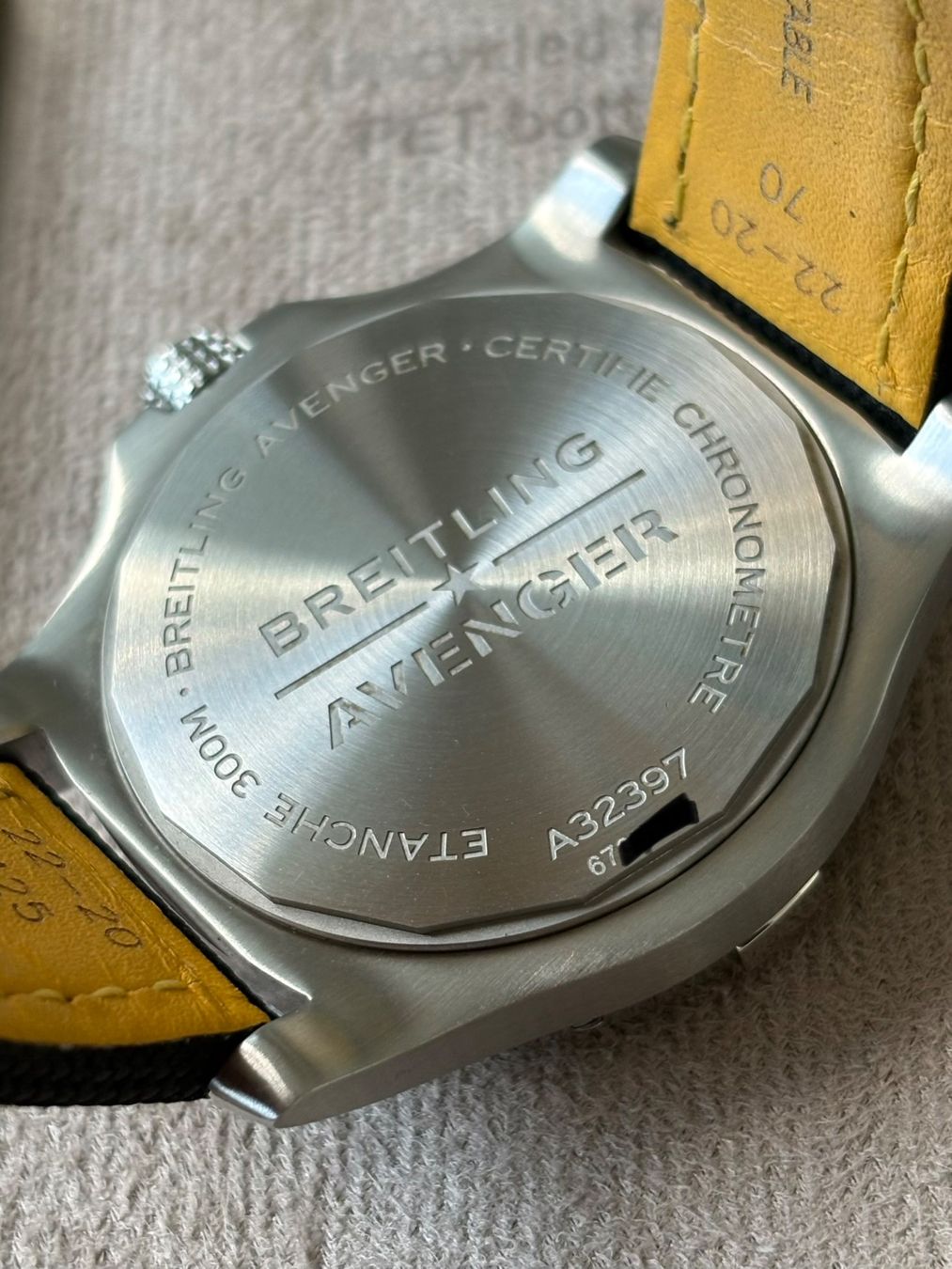 Breitling Uhren: Breitling Avenger Automatic GMT 43 Fullset – Gebraucht aus Birsfelden von Mynos 4