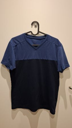uniqlo tshirt size XS