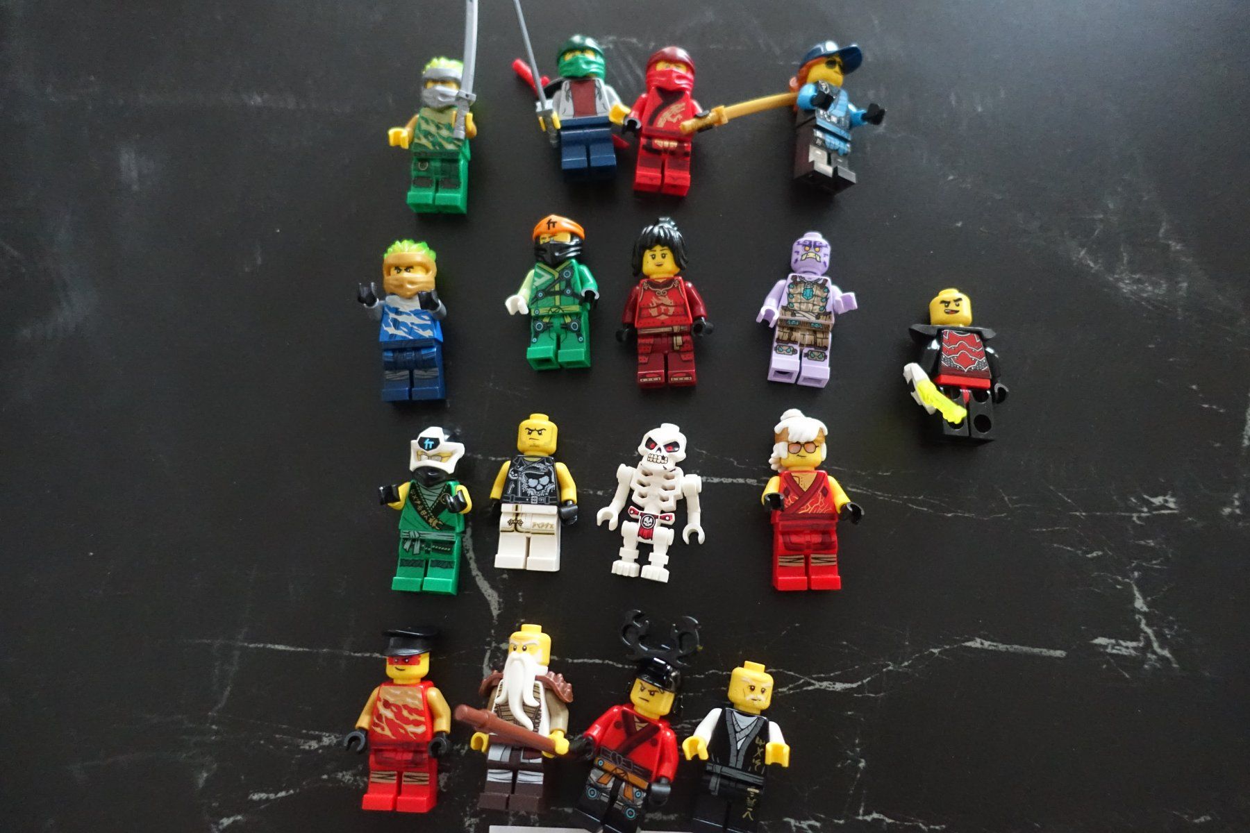 Lego Jouets: 17 Stk. Lego-Figuren Ninjago – D'occasion à Belp par Mazarron58 1