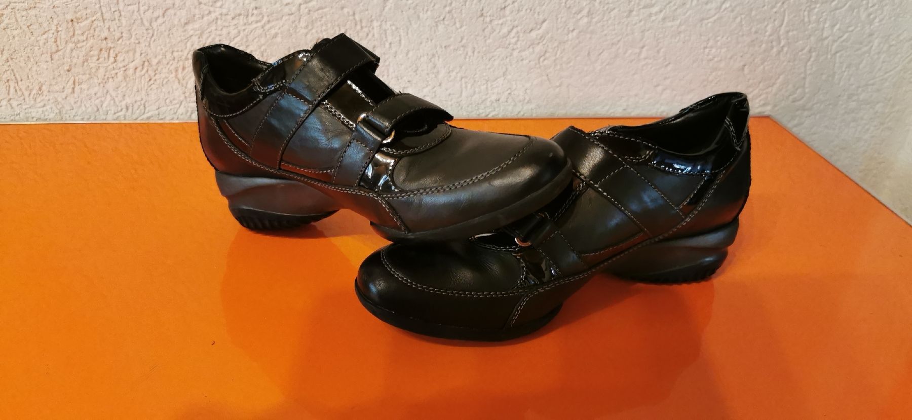 Geox Scarpe da donna: GEOX Lederschuhe schwarz Gr. 35 – Nuovo (secondo la descrizione) da St. Niklaus VS venduto da Distel60 6