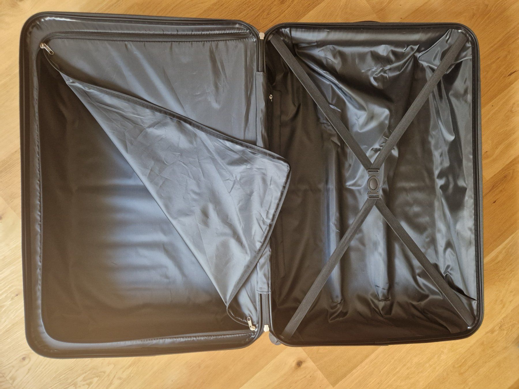 Valises de voyage: Hartschalenkoffer – D'occasion à Bülach par kompetenteEnte 3