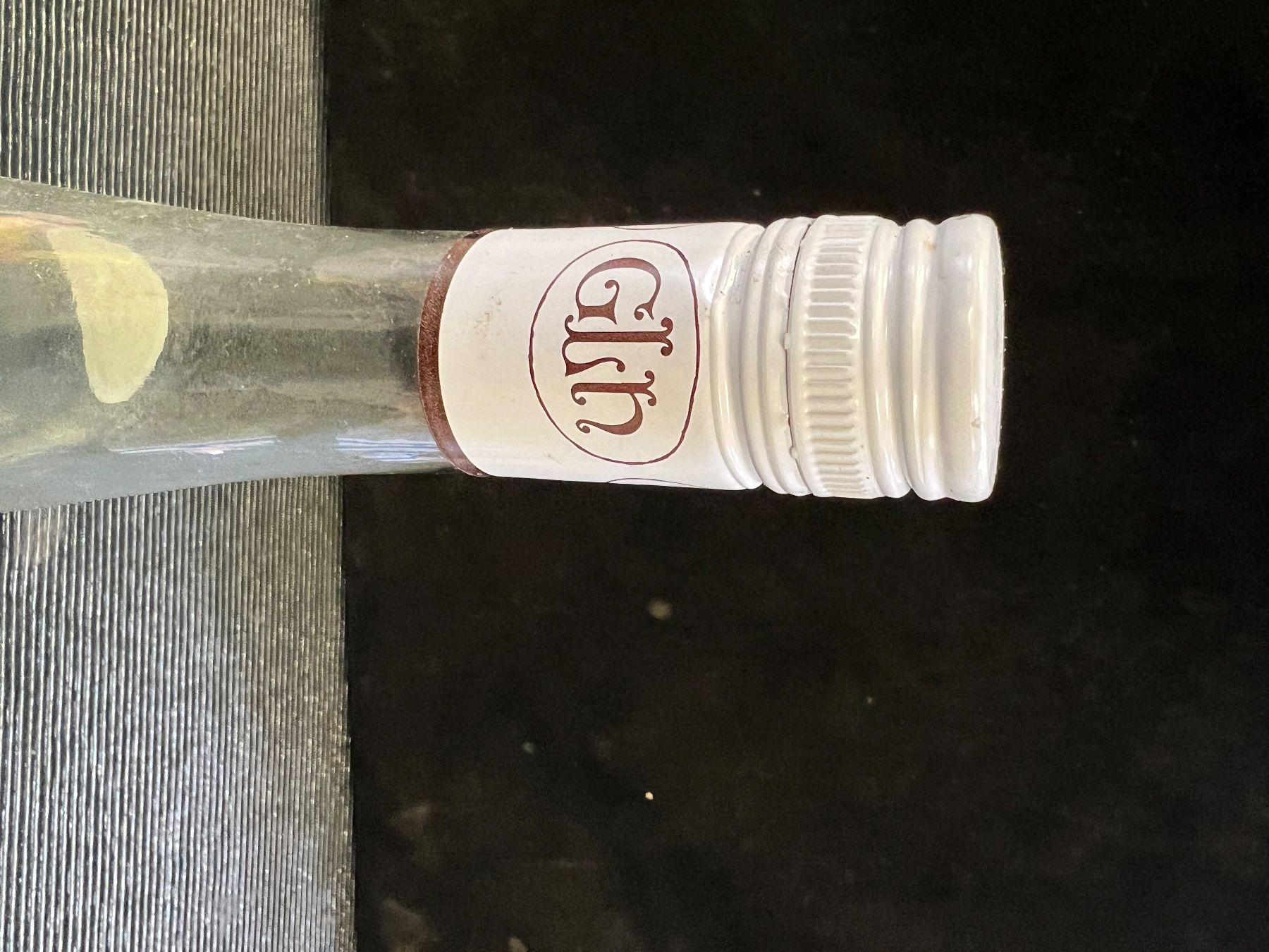 Williams Spirituosen: POIRE WILLIAM ANCIENNE BOUTEILLE ENTAMÉE – Gebraucht aus Genève von Leboucheoreilles 7