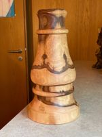 Blumenvase aus sehr speziellem Holz
