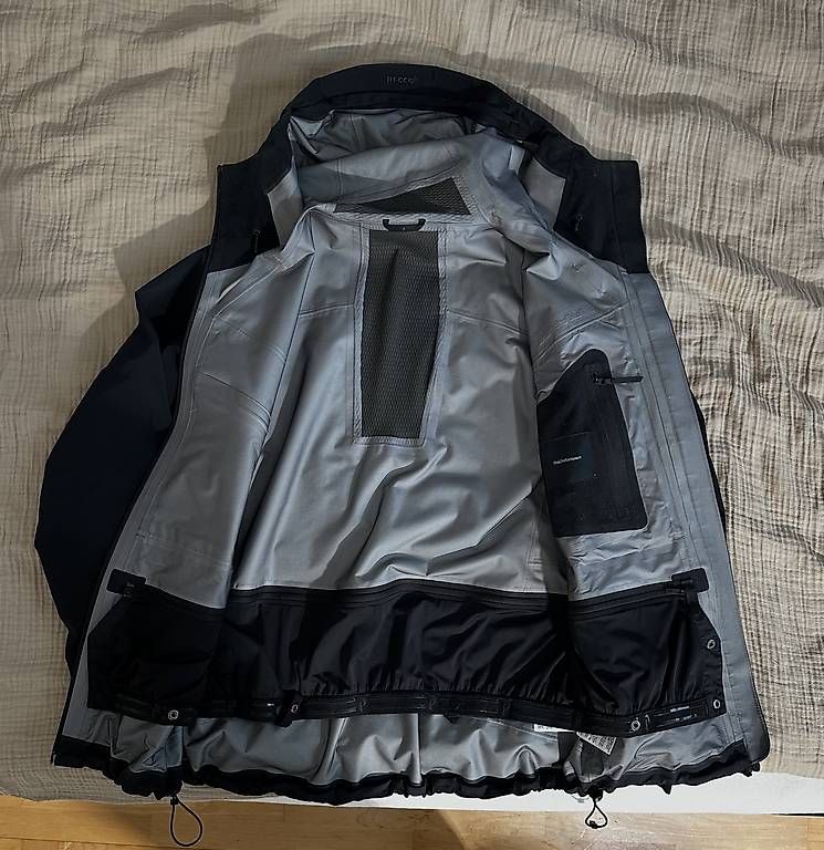 Jacken: Peak Performance Alpine Gore-Tex Jacke L  – Gebraucht aus Nussbaumen AG von hiirt 1