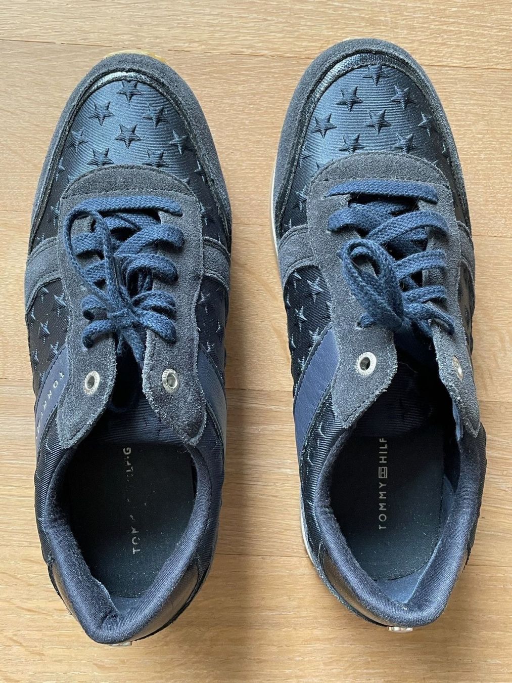 Tommy Hilfiger Scarpe da donna: Sneakers Tommy Hilfiger Grösse 40 – Nuovo (secondo la descrizione) da Küsnacht ZH venduto da Cmunte01
