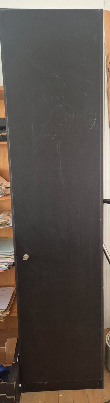 Schränke: Schwarzer Schrank – Gebraucht aus Wald ZH von Daabo