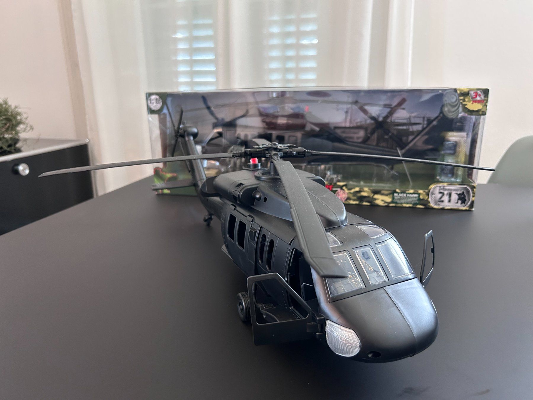 Giocattoli: WORLD PEACEKEEPERS Black Hawk Hubschrauber - OVP – Nuovo e nell'imballaggio originale da Bern venduto da nfaerber 1