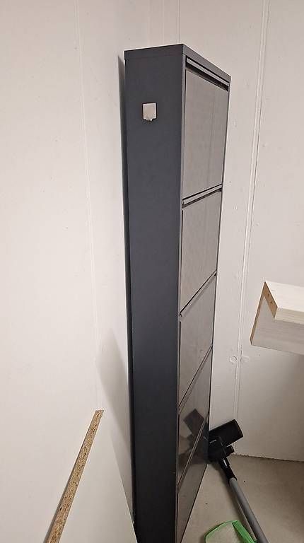 Schränke: Schuhschrank grau – Gebraucht aus Gutenswil von nao_txr5