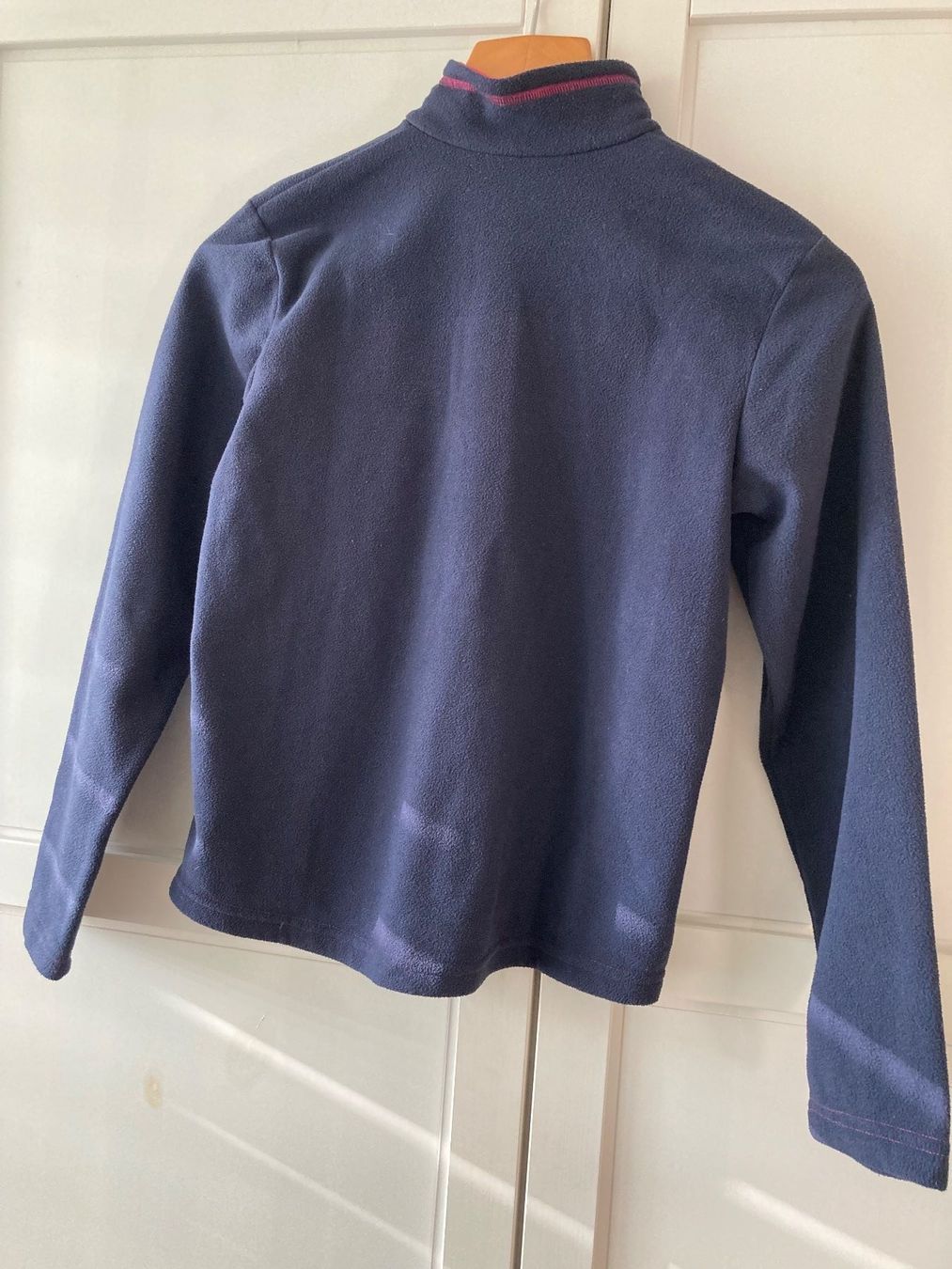 Kleiderpakete: Fliessjacken und Pullover – Gebraucht aus Dietlikon von ioa_wd8m 1