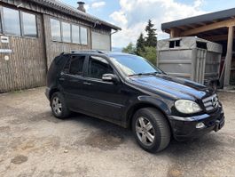 Mercedes-Benz ML 350, schwarz, 178287 km