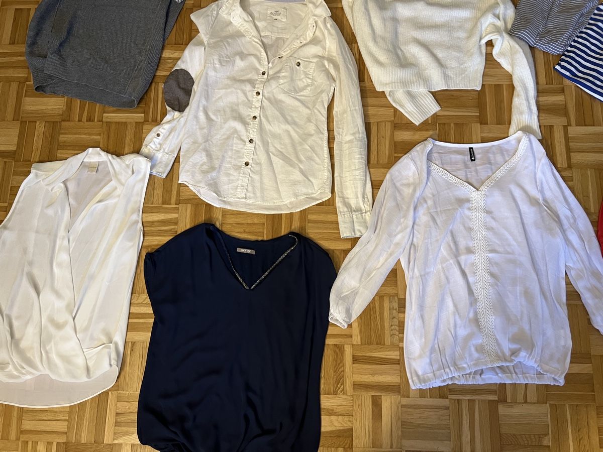Lots de vêtements: riesiges Kleiderpaket Gr. XS/S – D'occasion à Zuchwil par Commander0 3