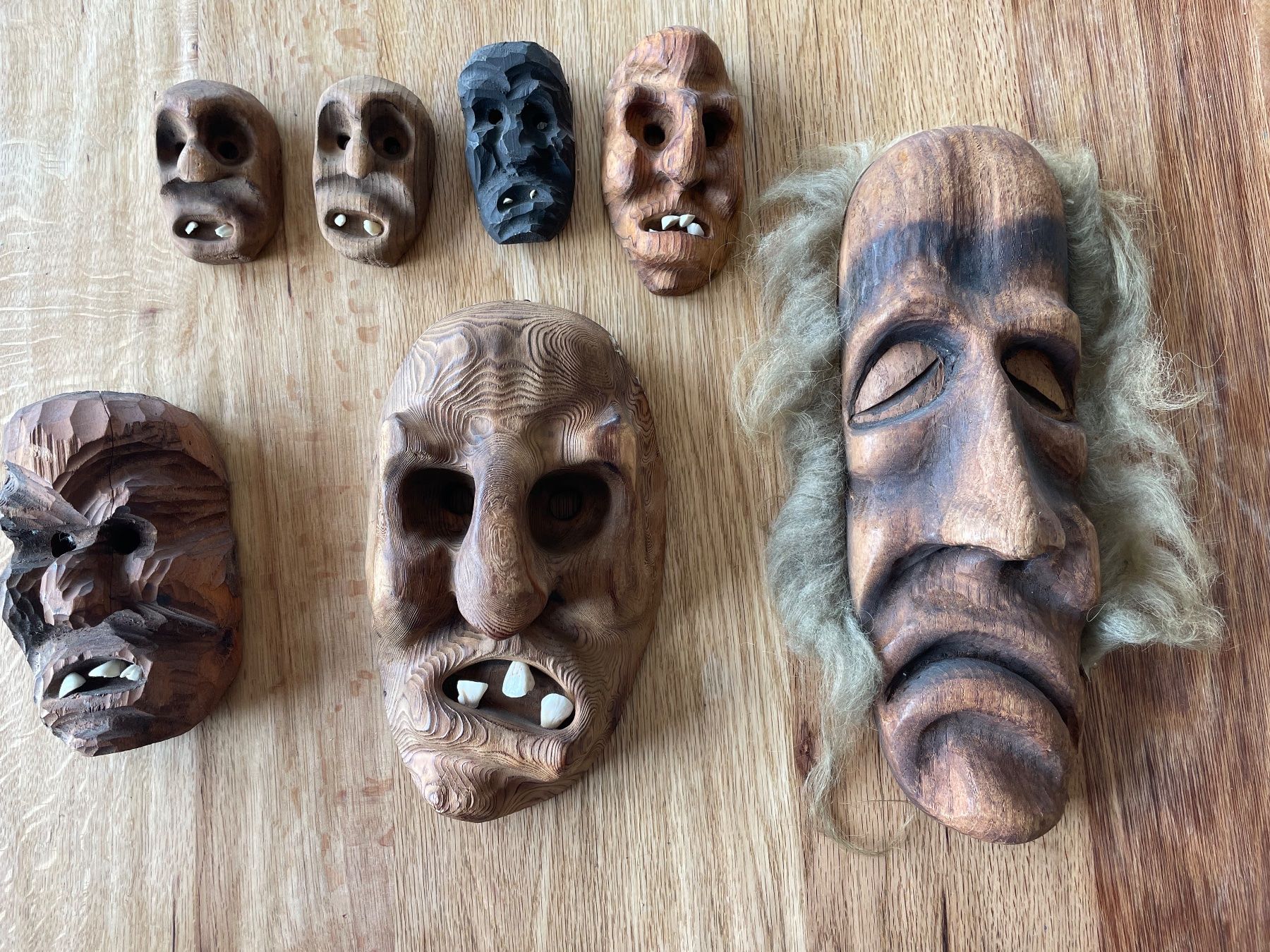 Masken: 7 Lötschentaler Holzmasken - Top! – Gebraucht aus Fidaz von Montifino