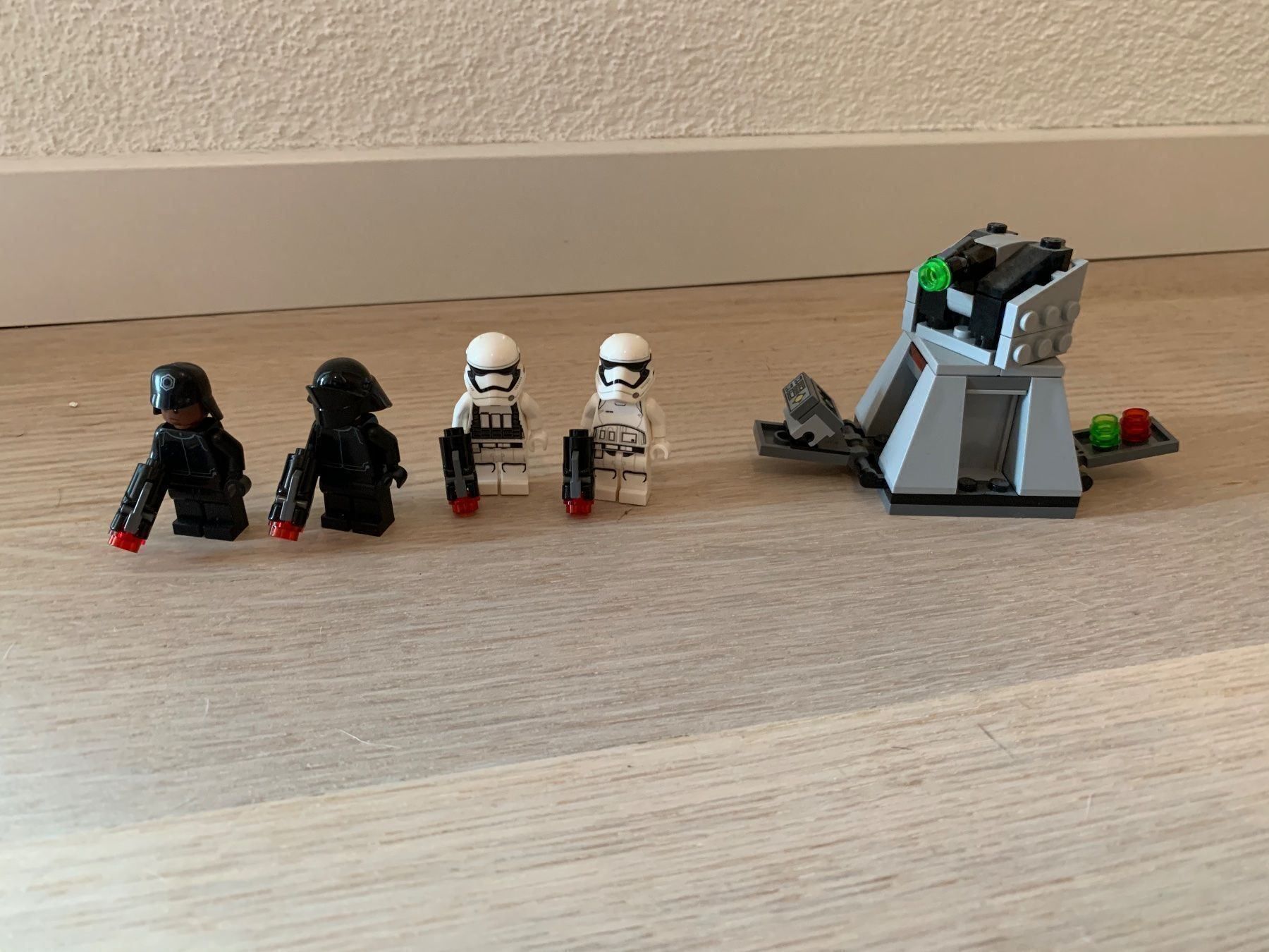 Star Wars Jouets: Lego Star Wars 75132 First Order Battle – D'occasion à Widnau par Mmichi8 1
