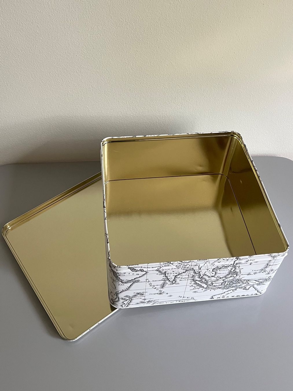 Giochi: Alice Scott, Metallbox mit Weltkartenprint – Usato da Zürich venduto da Mel_Meli 6