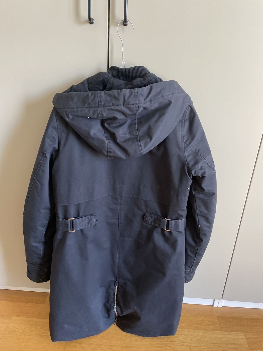 Elvine Giacche: Dunkelblaue Elvine Winterjacke Grösse S – Usato da Zürich venduto da corinna.cordes 1