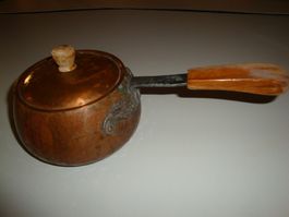 Antiker Kupfertopf mit Deckel, Holzgriff, Vintage Deko