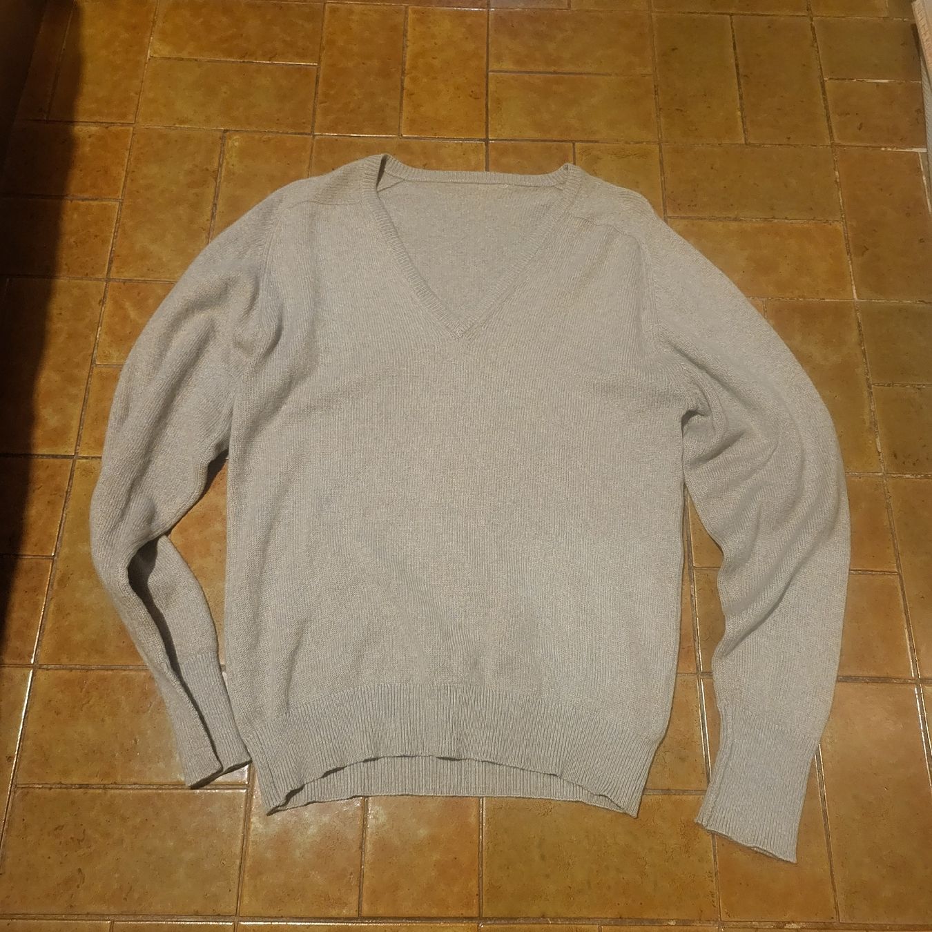 Maglioni & Felpe: Pull homme col en v – Usato da Sion venduto da Oonathoo