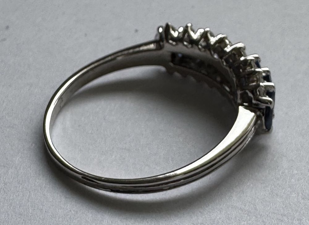 Damenring 18Karat Weissgold mit Saphiren und Brillanten 5