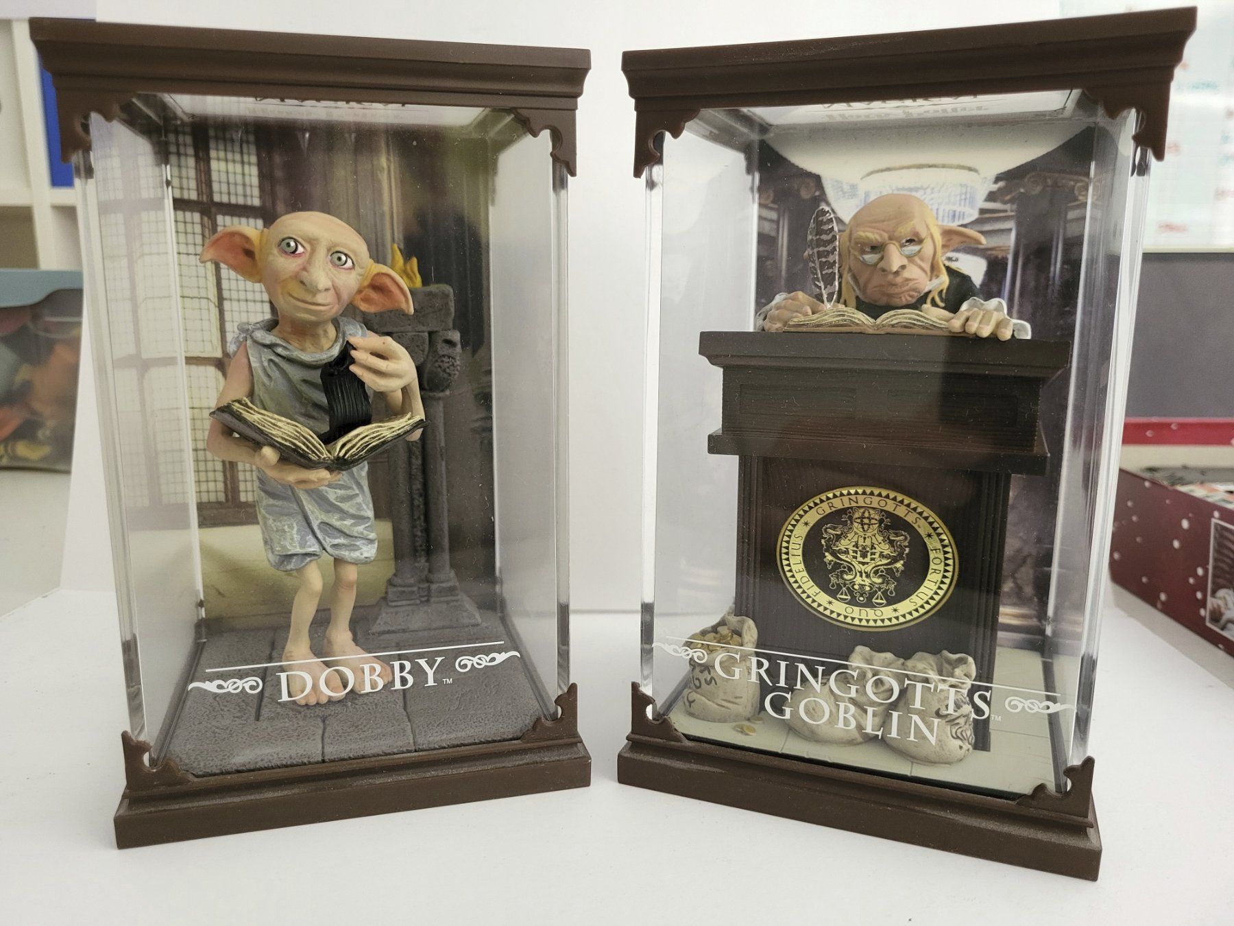 Statuette: Harry Potter Figuren Dobby und Gringolds Gobelin – Usato da Moosseedorf venduto da Gamefreak0