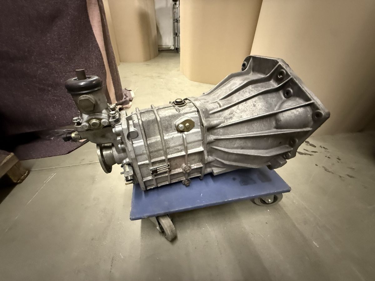 Iveco Tutti pezzi di ricambio auto: Iveco Getriebe 35-12 – Usato da Allschwil venduto da vjl_7p6r 3