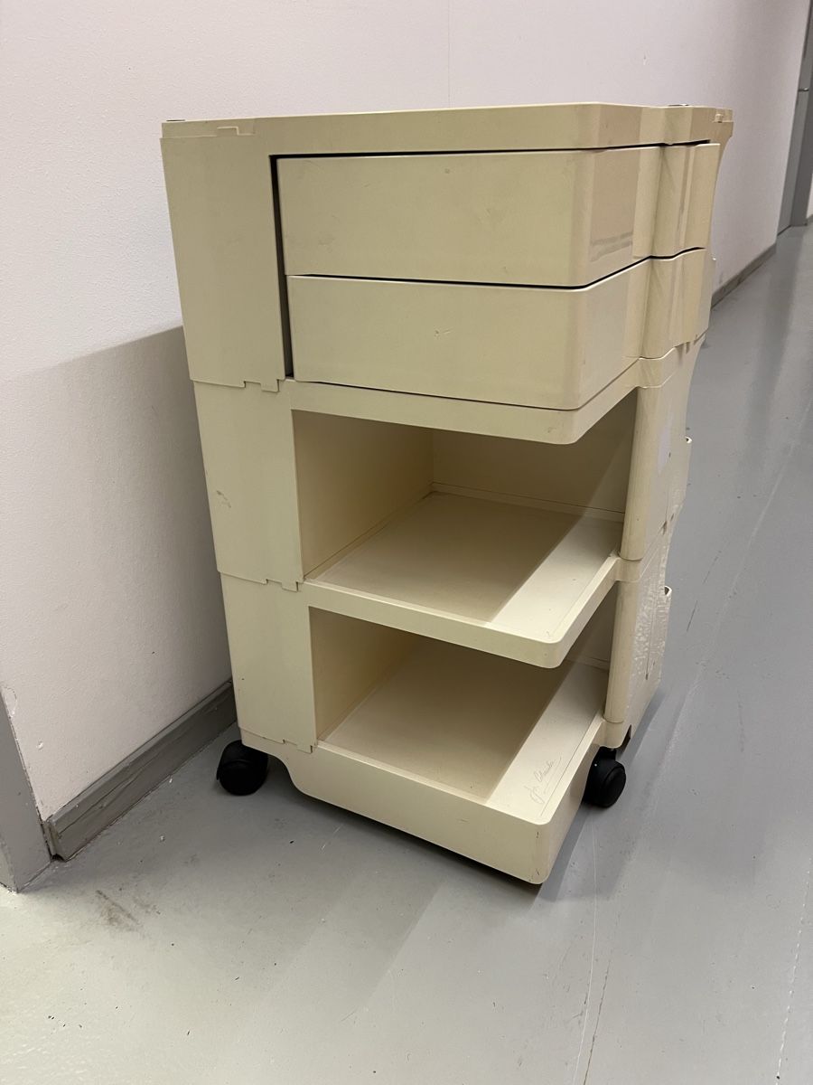Korpus: Boby 3/2 Rollcontainer Joe Colombo Design – Gebraucht aus Hombrechtikon von vespa1954 5