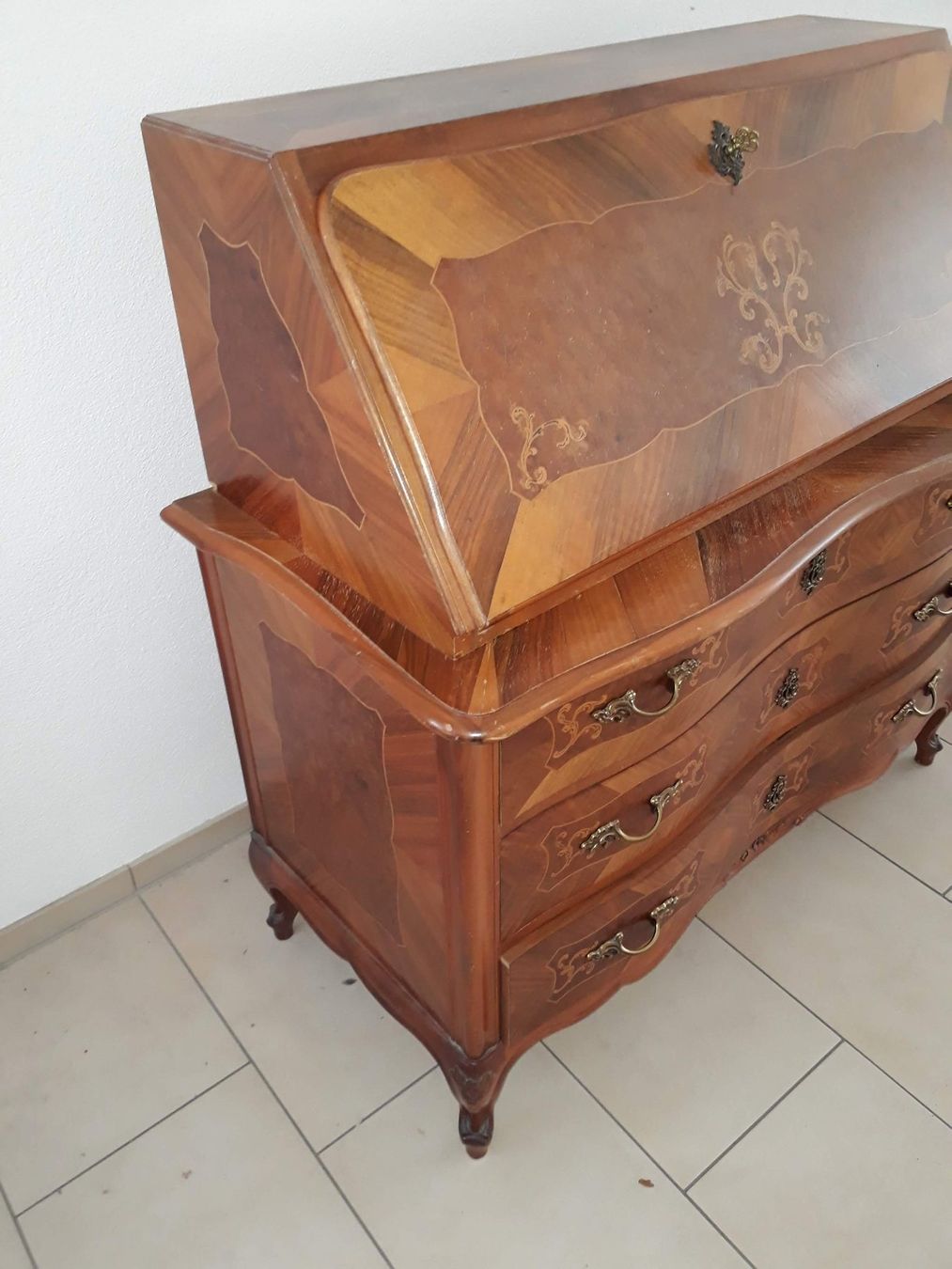 Commodes: Antik Möbel – D'occasion à Rigi Kaltbad par rigIdyll 4